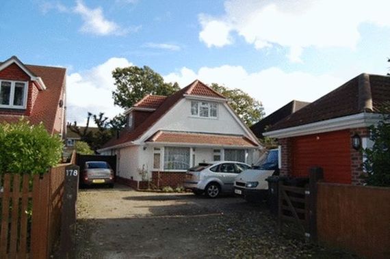 4 bedroom Property f...
